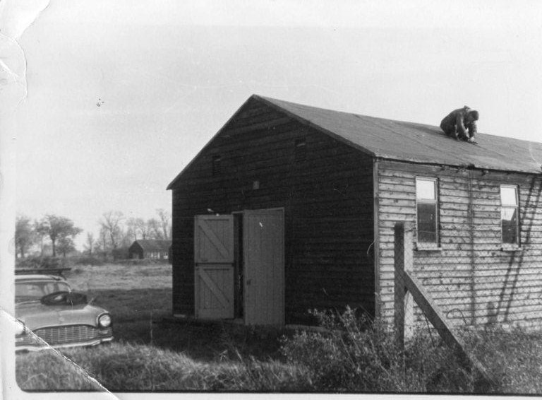 who is that on the roof?